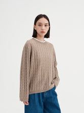 画像をギャラリービューアに読み込む, Arshan Cable Knit Cashmere Sweater
