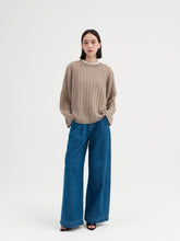 画像をギャラリービューアに読み込む, Arshan Cable Knit Cashmere Sweater

