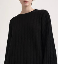 画像をギャラリービューアに読み込む, Arshan Cable Knit Cashmere Sweater
