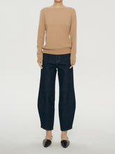 Charger l&#39;image dans la galerie, Deluxe Essential Premier Cashmere Round Neck Sweater
