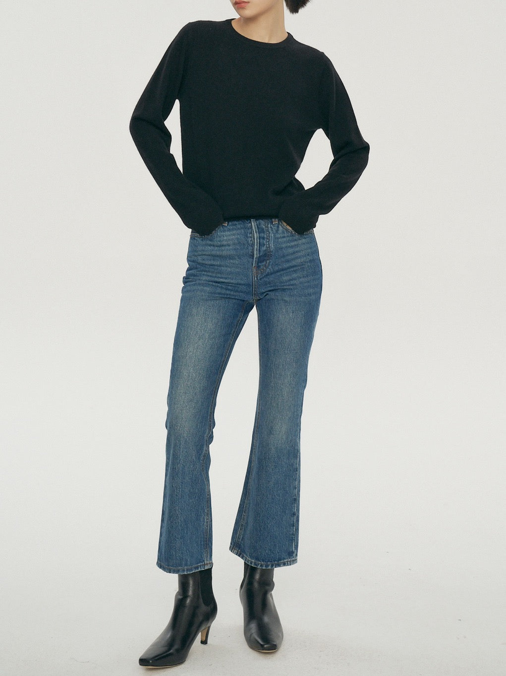 Deluxe Essential Premier Cashmere Round Neck Sweater