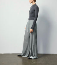 Charger l&#39;image dans la galerie, Carnation Premium Merino Wool Seamless Half-High Neck Long Sleeve
