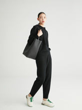 Charger l&#39;image dans la galerie, Brune Premier Merino Wool Pants
