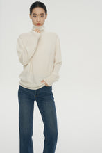 Charger l&#39;image dans la galerie, Kate Premier Cashmere Merino Wool Turtleneck Sweater
