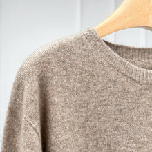 Charger l&#39;image dans la galerie, Clara Seamless Premier Cashmere Crew Neck Sweater

