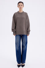 Cargar imagen en el visor de la galería, Ophelia Round Neck Heavyweight Premier Merino Wool Sweater
