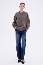 Cargar imagen en el visor de la galería, Ophelia Round Neck Heavyweight Premier Merino Wool Sweater
