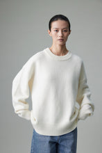 Cargar imagen en el visor de la galería, Ophelia Round Neck Heavyweight Premier Merino Wool Sweater
