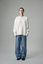 Cargar imagen en el visor de la galería, Ophelia Round Neck Heavyweight Premier Merino Wool Sweater
