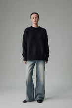 Cargar imagen en el visor de la galería, Ophelia Round Neck Heavyweight Premier Merino Wool Sweater
