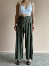 Load image into Gallery viewer, Goffer Mia Wide Leg Trousers
