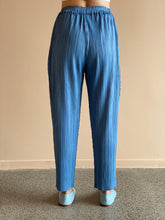 Load image into Gallery viewer, Goffer Double Wrinkle Trousers
