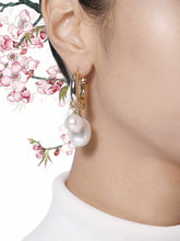 Charger l&#39;image dans la galerie, Handmade Stone Whisper Earrings
