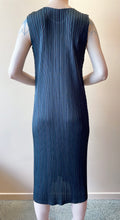 Charger l&#39;image dans la galerie, Goffer French Minimal Dress

