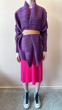 Load image into Gallery viewer, Goffer Dusk Day Reversible Coat
