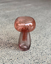 将图片加载到图库查看器，Mushroom Glass Vase
