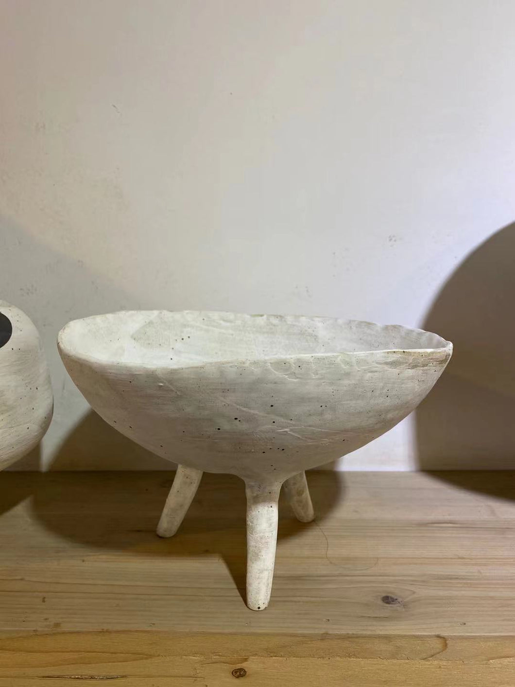 Daisuke Three Legs Standing Bowl