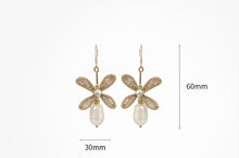 Load image into Gallery viewer, Adelline Earring
