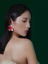 Load image into Gallery viewer, AIMAI Enable Blossom Clip Earrings
