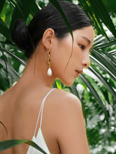 Load image into Gallery viewer, Ivy Pearl Earrings
