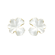 将图片加载到图库查看器，Blanc Orchid Gold Clip Earrings
