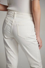 将图片加载到图库查看器，Gigi Mid-Rise White Jean
