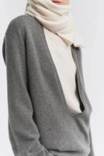 将图片加载到图库查看器，Mesa Classic Premier Cashmere U-Neck Sweater
