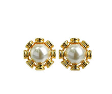 Load image into Gallery viewer, Anaya Pearl Gold Rim Earrings
