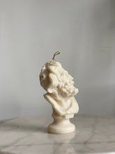 Load image into Gallery viewer, Zeus Sculpture Scene Candle
