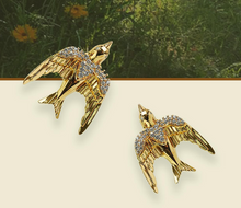 Load image into Gallery viewer, Auden Natural Zircon Inlaid Flying Swallow Clip Earring
